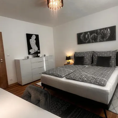 Apartment Budweis 2Kk Ceske Budejovice Exterior photo